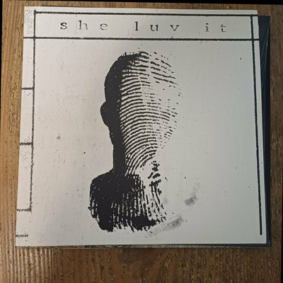 SHE LUV IT   "s / t "  LP